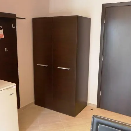 Διαμέρισμα Private Studio In Green Life *